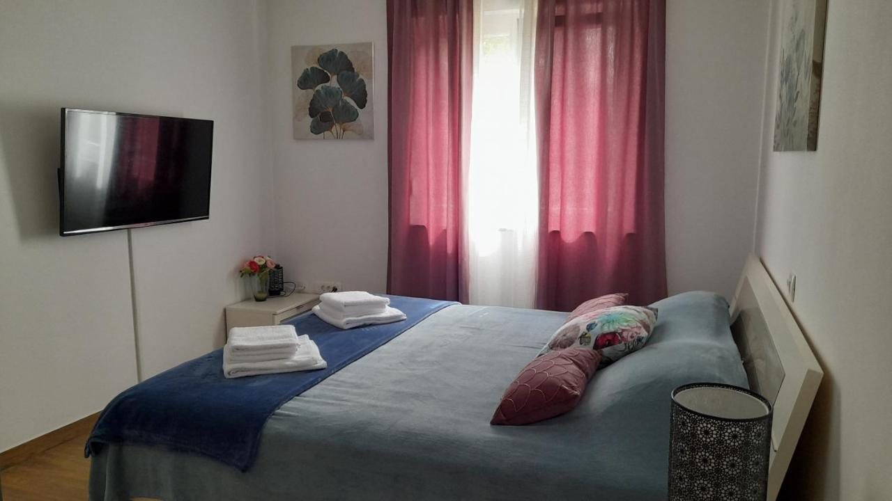 Apartments & Room Danijel Pinezići Exterior foto